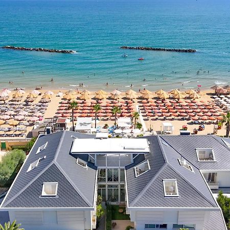 Albergo Punta De L'Est Francavilla Al Mare Exterior foto