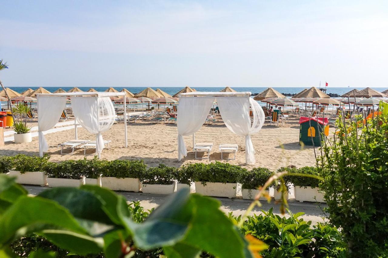 Albergo Punta De L'Est Francavilla Al Mare Exterior foto