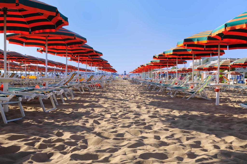 Albergo Punta De L'Est Francavilla Al Mare Exterior foto