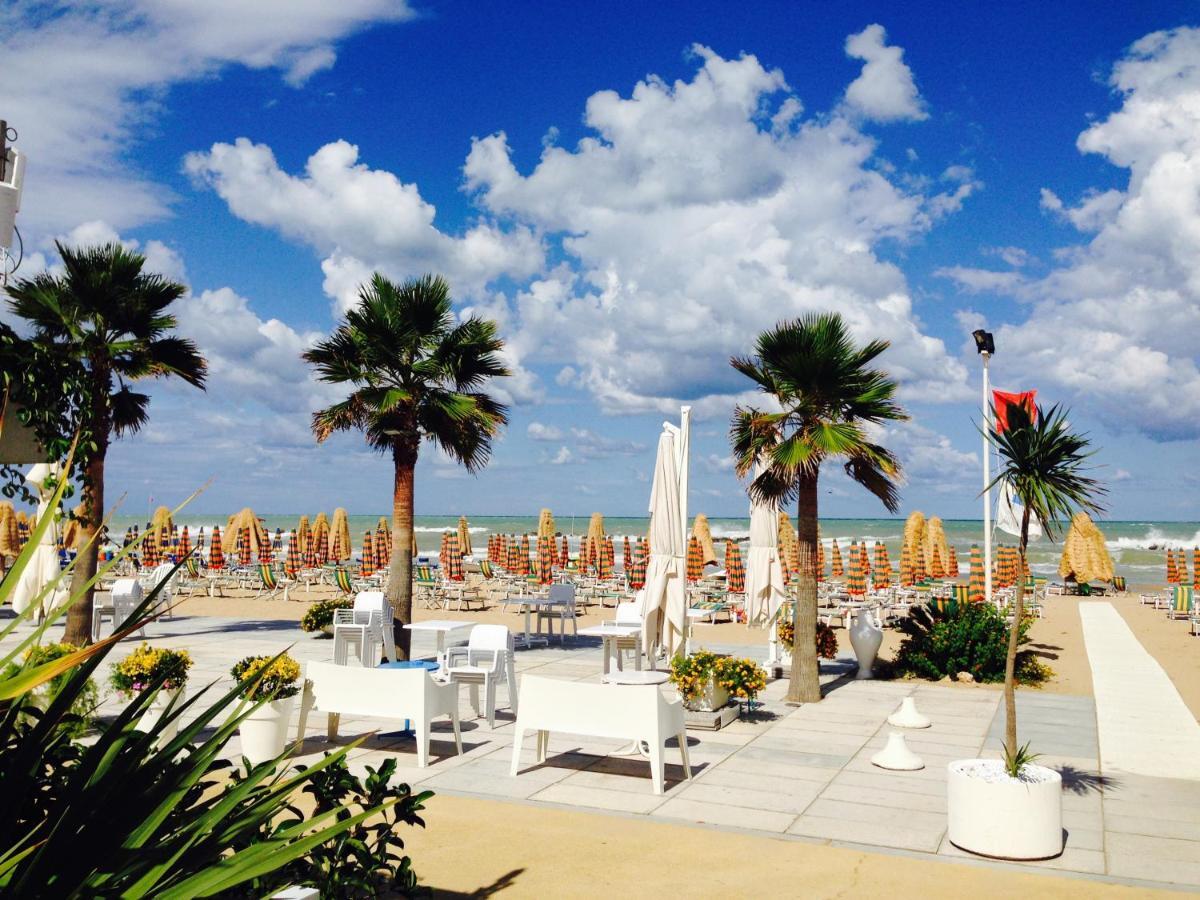 Albergo Punta De L'Est Francavilla Al Mare Exterior foto